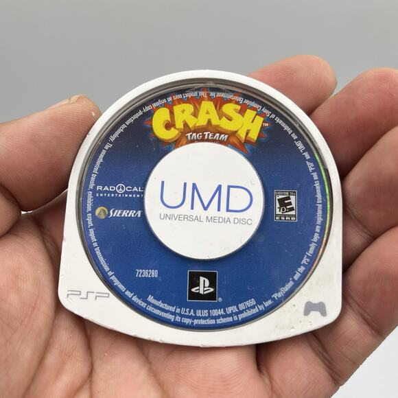 Crash: Tag Team Racing (Sony PSP, Game) - Picture 2 of 4